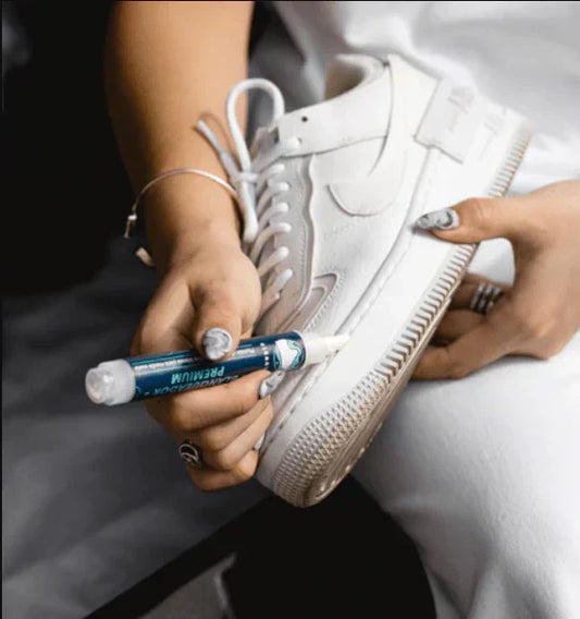 5 trucos para limpiar tenis blancos - Clean Lab MX